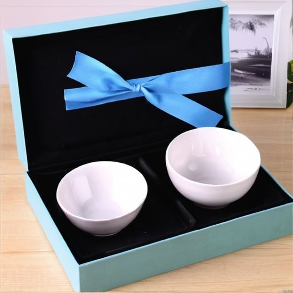 Ceramic dinnerware in gift box – eco-friendly and customizable gift set from Homey Ceramic